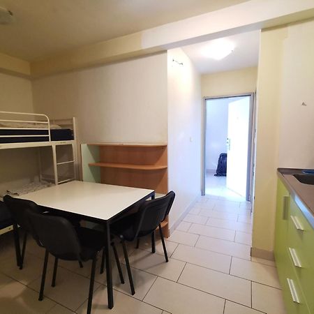Simbol Rooms With Free Private Parking Λιουμπλιάνα Δωμάτιο φωτογραφία