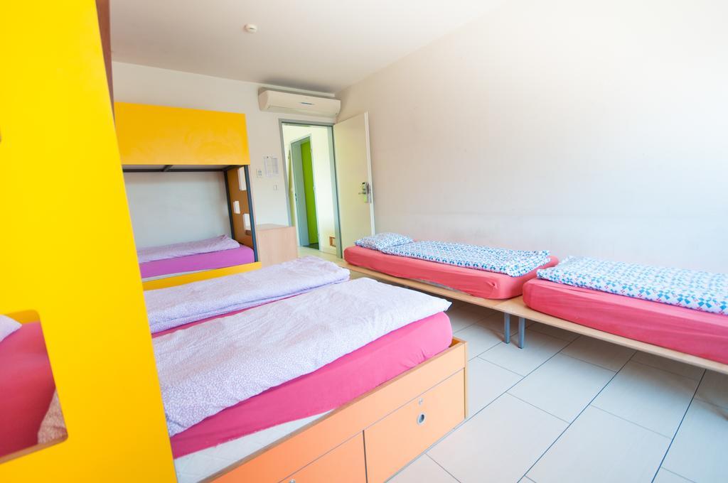 Simbol Rooms With Free Private Parking Λιουμπλιάνα Δωμάτιο φωτογραφία
